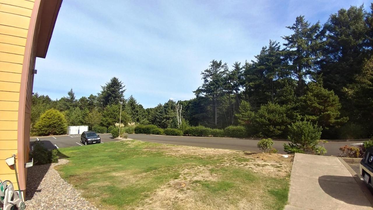 Palace Inn & Suites Lincoln City Buitenkant foto