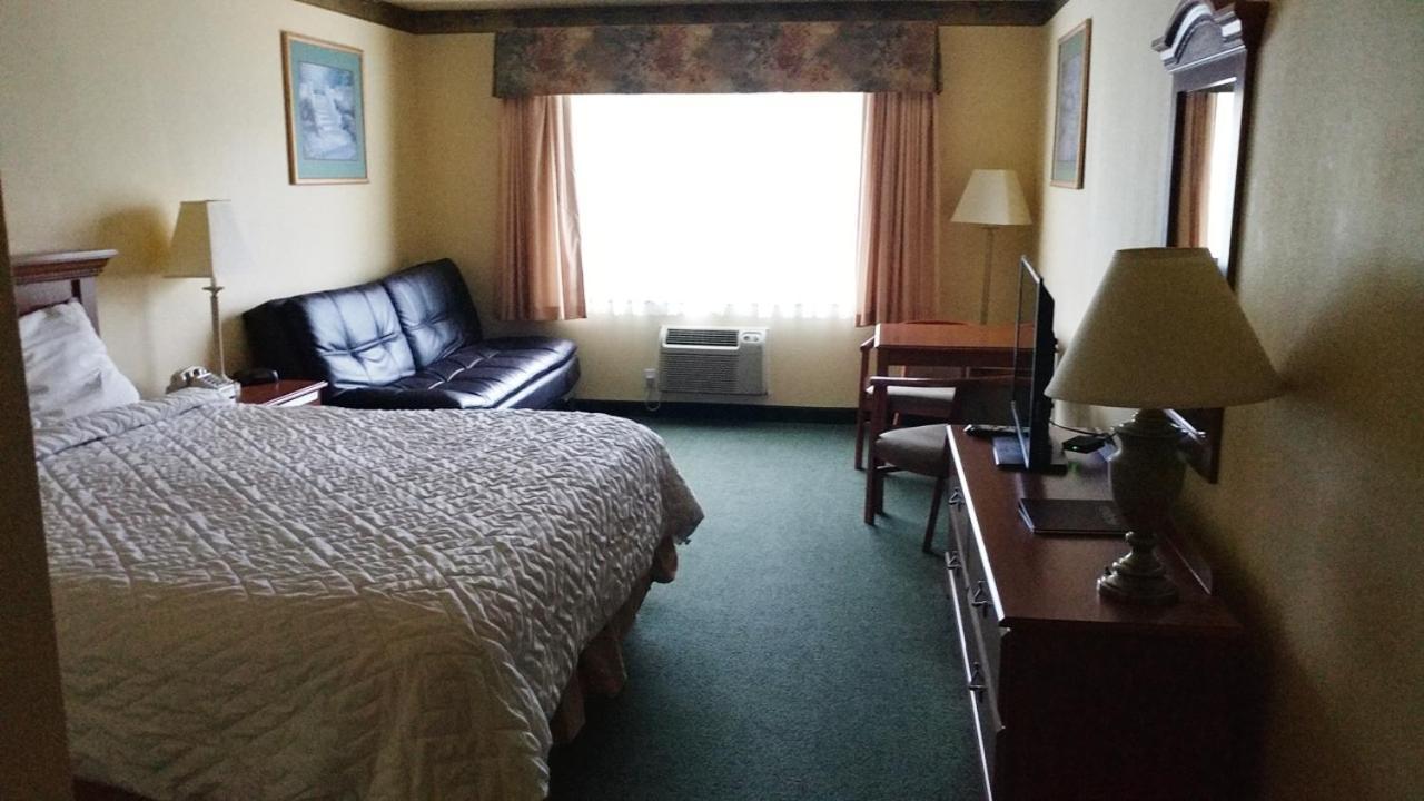Palace Inn & Suites Lincoln City Buitenkant foto