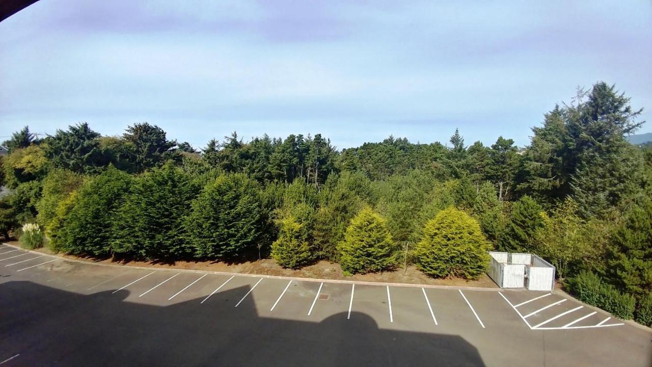Palace Inn & Suites Lincoln City Buitenkant foto