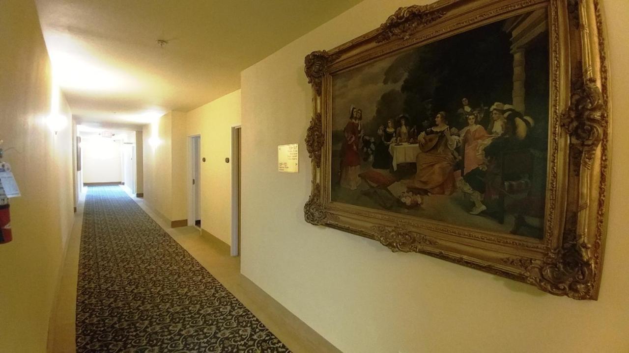 Palace Inn & Suites Lincoln City Buitenkant foto