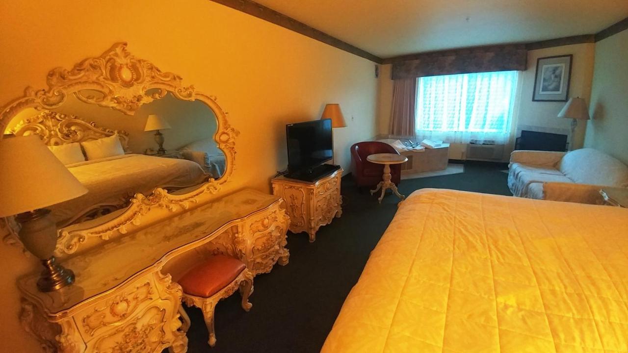 Palace Inn & Suites Lincoln City Buitenkant foto