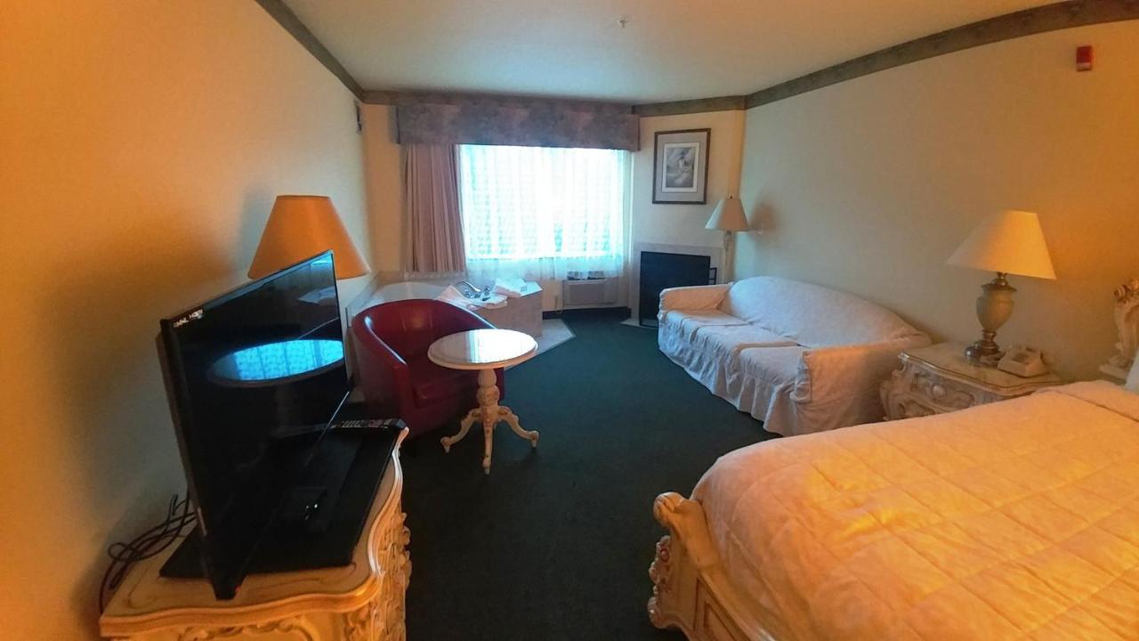 Palace Inn & Suites Lincoln City Buitenkant foto