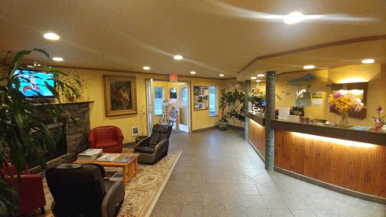 Palace Inn & Suites Lincoln City Buitenkant foto